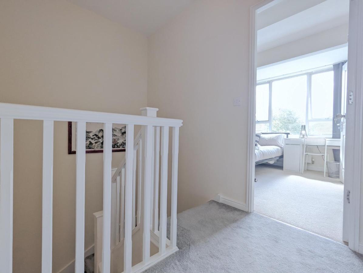 Guest Rooms Near City Centre & Dock Free Parking Ливърпул Екстериор снимка