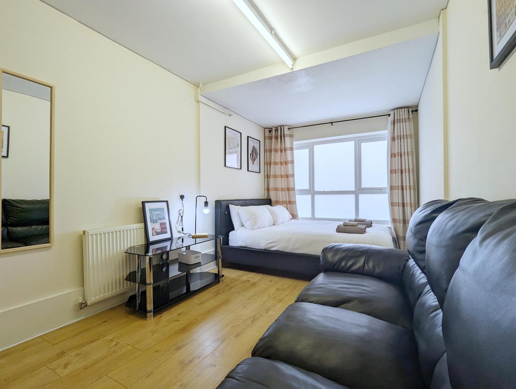 Guest Rooms Near City Centre & Dock Free Parking Ливърпул Екстериор снимка