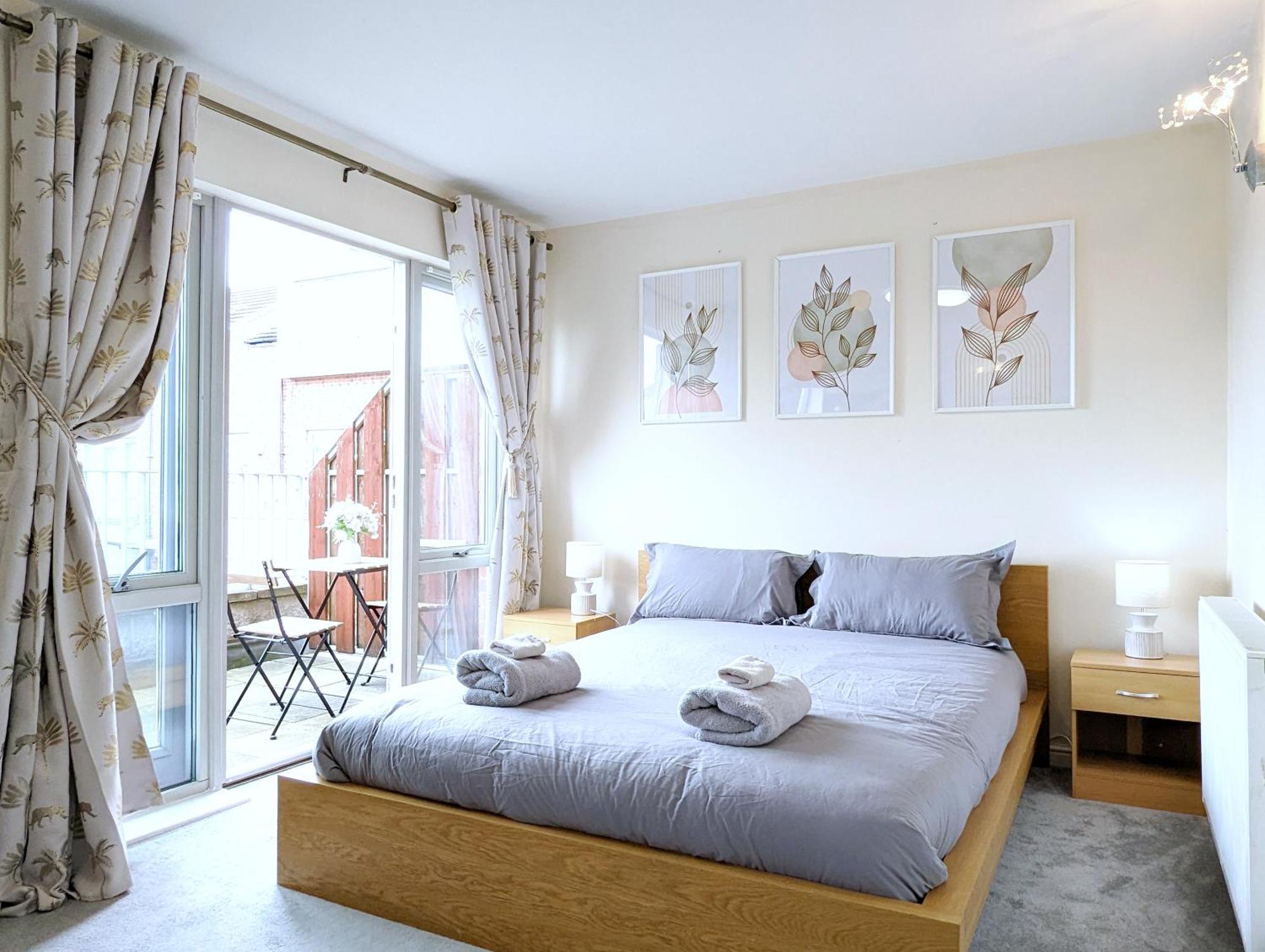 Guest Rooms Near City Centre & Dock Free Parking Ливърпул Екстериор снимка