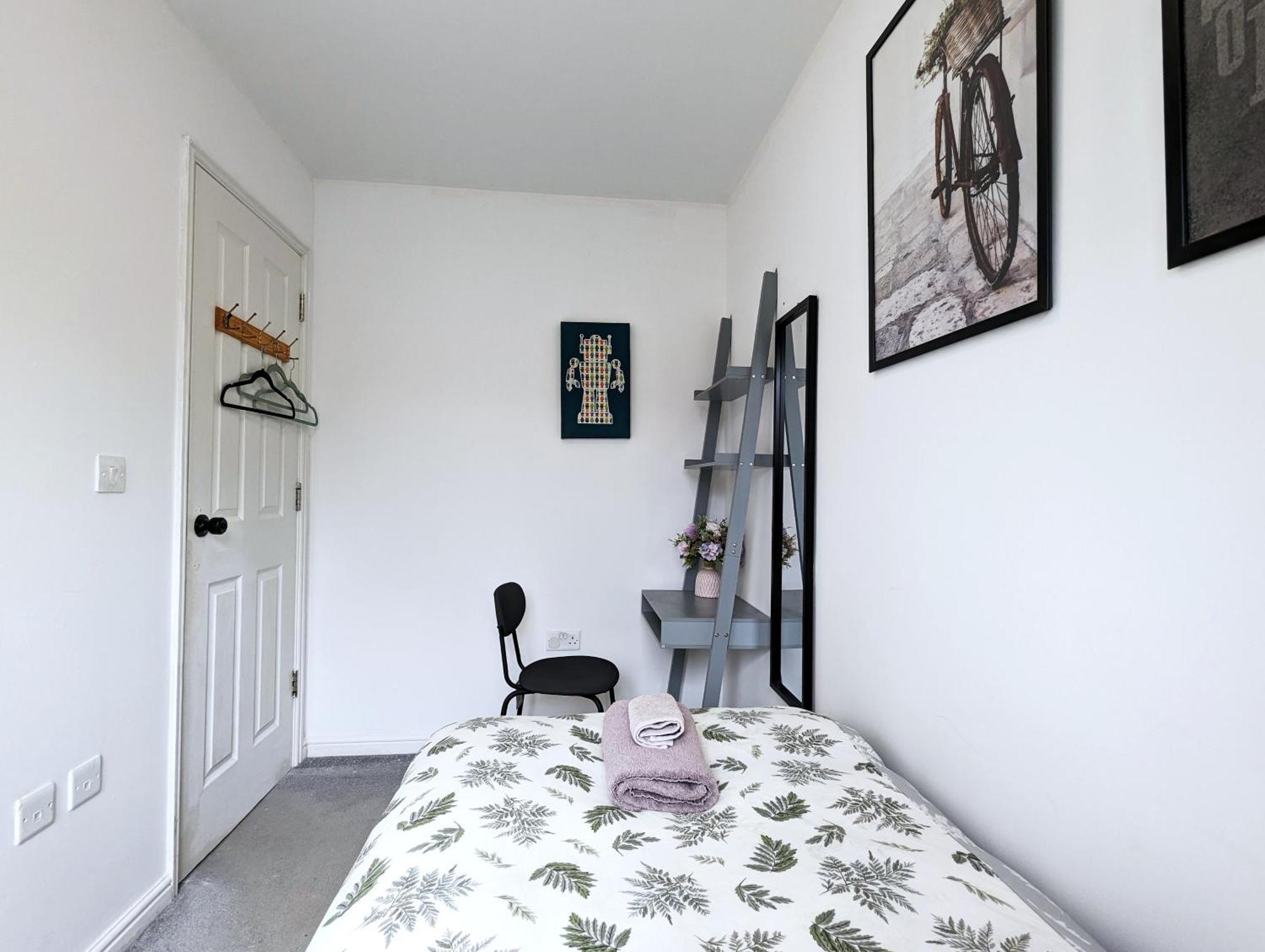 Guest Rooms Near City Centre & Dock Free Parking Ливърпул Екстериор снимка